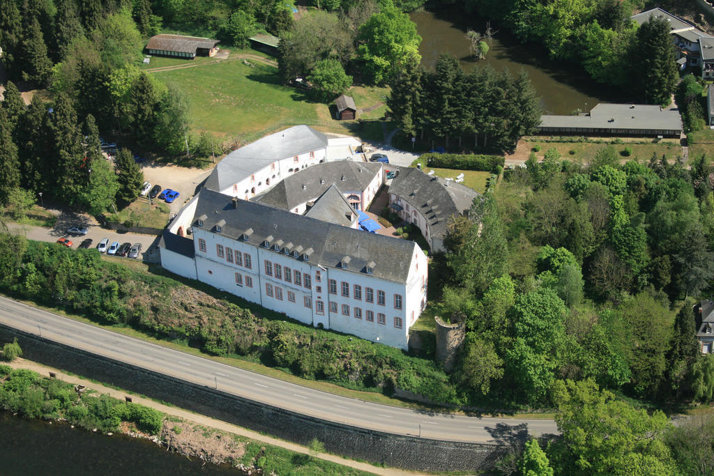 Hotel Burg Bollendorf Exterior foto